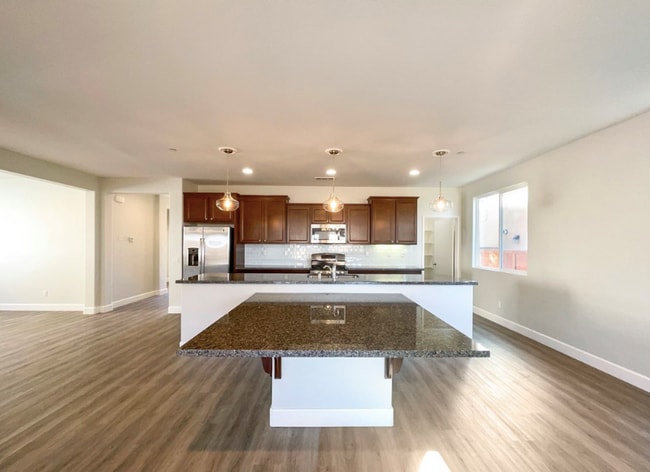 Building Photo - 26625 Emperor Rd