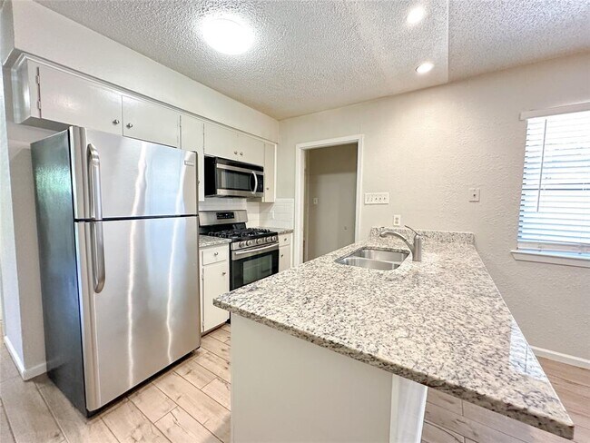 Building Photo - 11513 Whitewing Ave