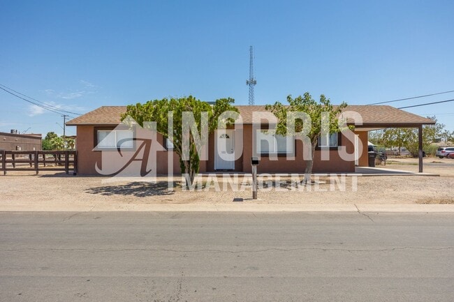 Building Photo - Great Home in the Heart of Eloy