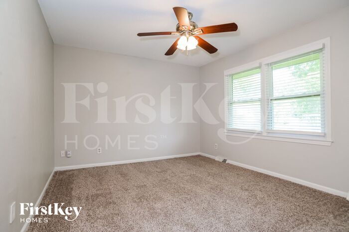 Building Photo - 7305 NW 76 Pl