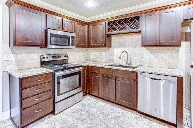 Building Photo - 4305 NE 83rd St