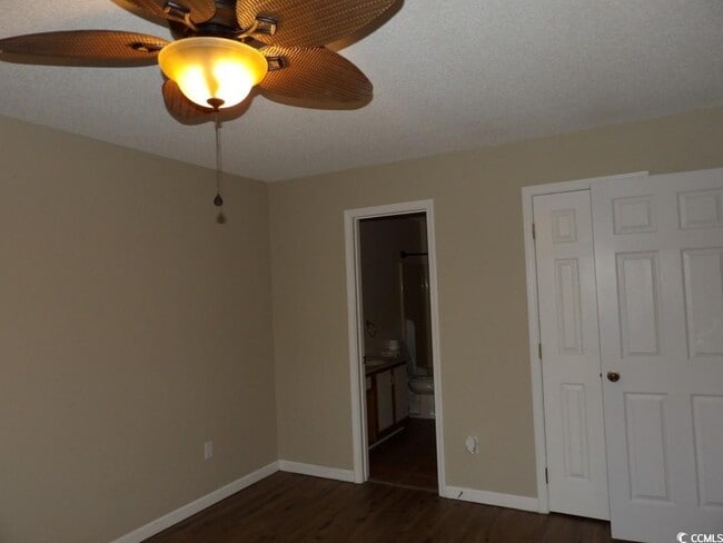 Building Photo - 1095 Plantation Dr W
