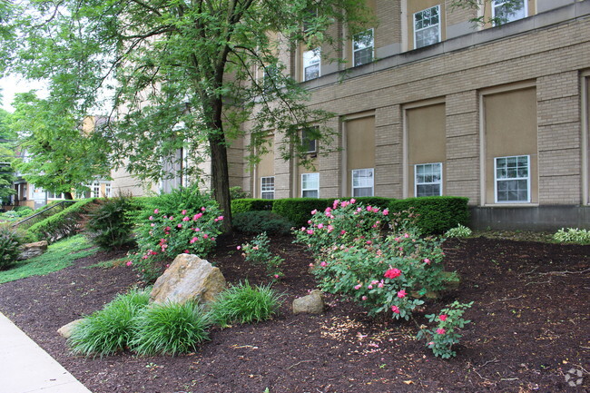 Primary Photo - Ridgeview Apartments