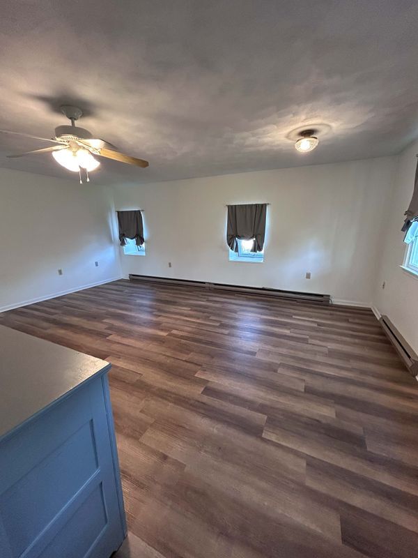 Building Photo - 16 W Main St