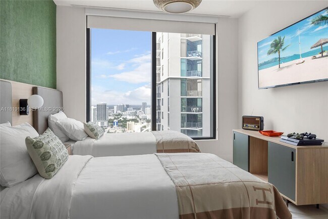 Building Photo - 159 NE 6th St