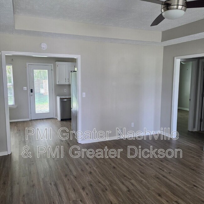 Building Photo - 2414 Lismore Dr