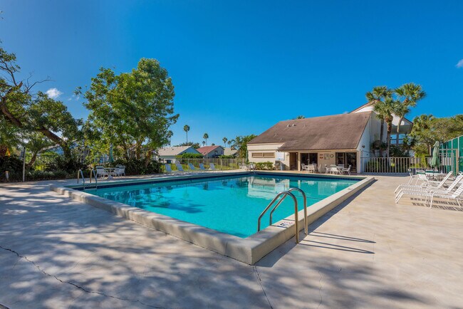 Building Photo - 12582 Shoreline Dr