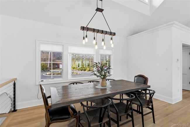 Building Photo - 47 Old Riverhead Rd