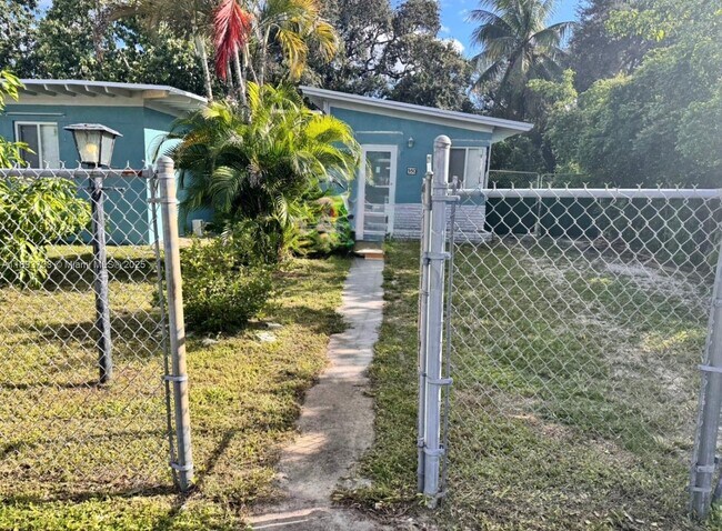 Building Photo - 550 NW 118th St