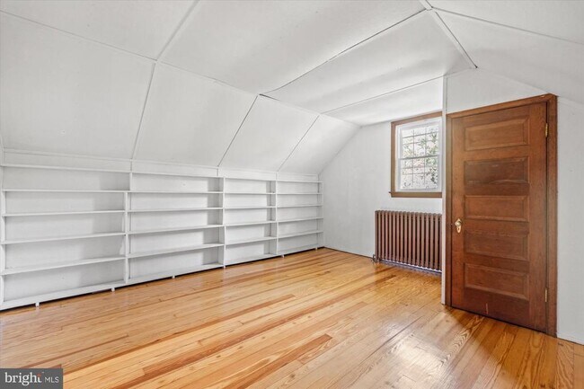 Building Photo - 7014 Beechwood Dr