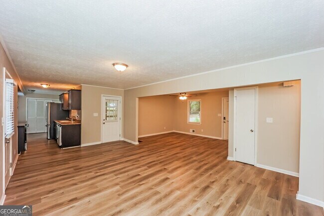 Building Photo - 5037 Central Church Rd