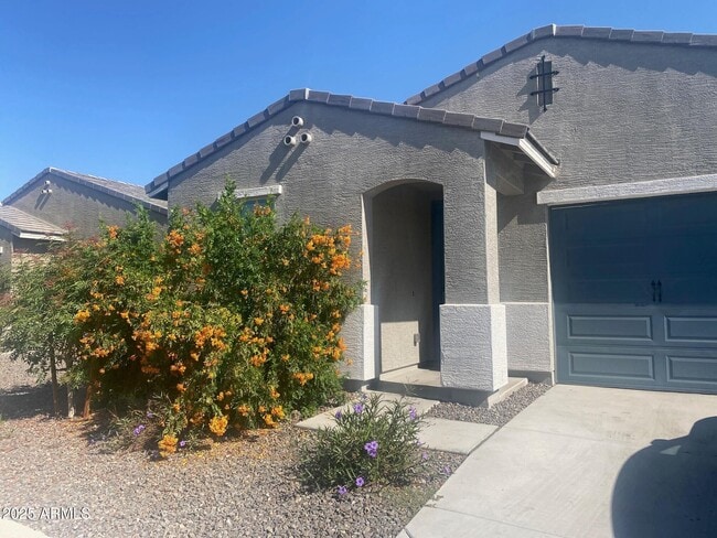 Primary Photo - 6940 W Beth Dr