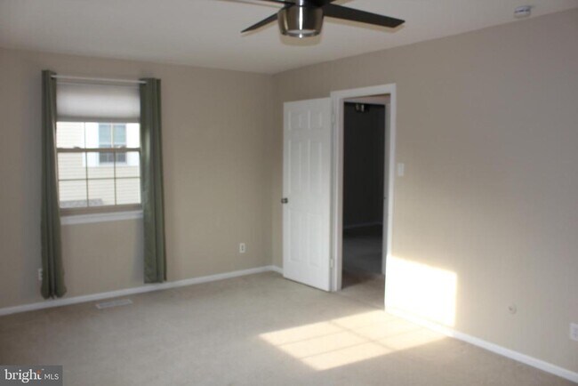 Building Photo - 252 Marble Ct