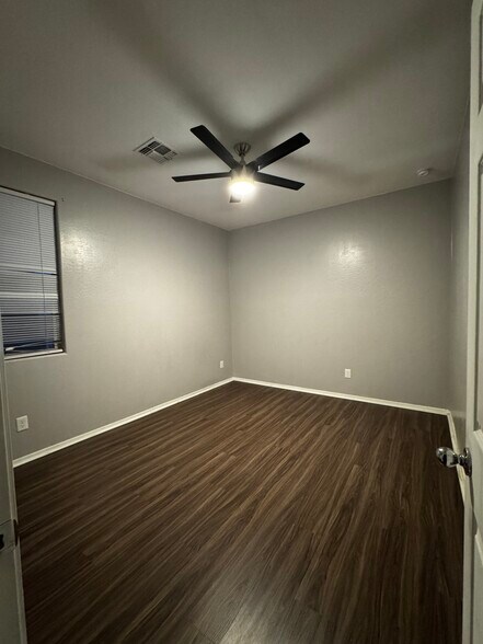 Building Photo - 7136 W Palo Verde Dr