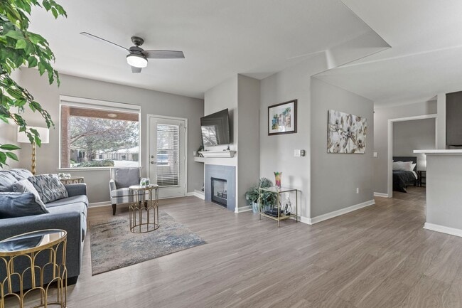 Building Photo - Fully Furnished Single Level Condo Resort LIving