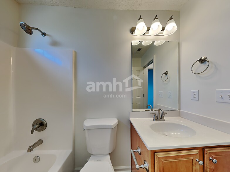 Building Photo - 40 Ginger Gold Dr