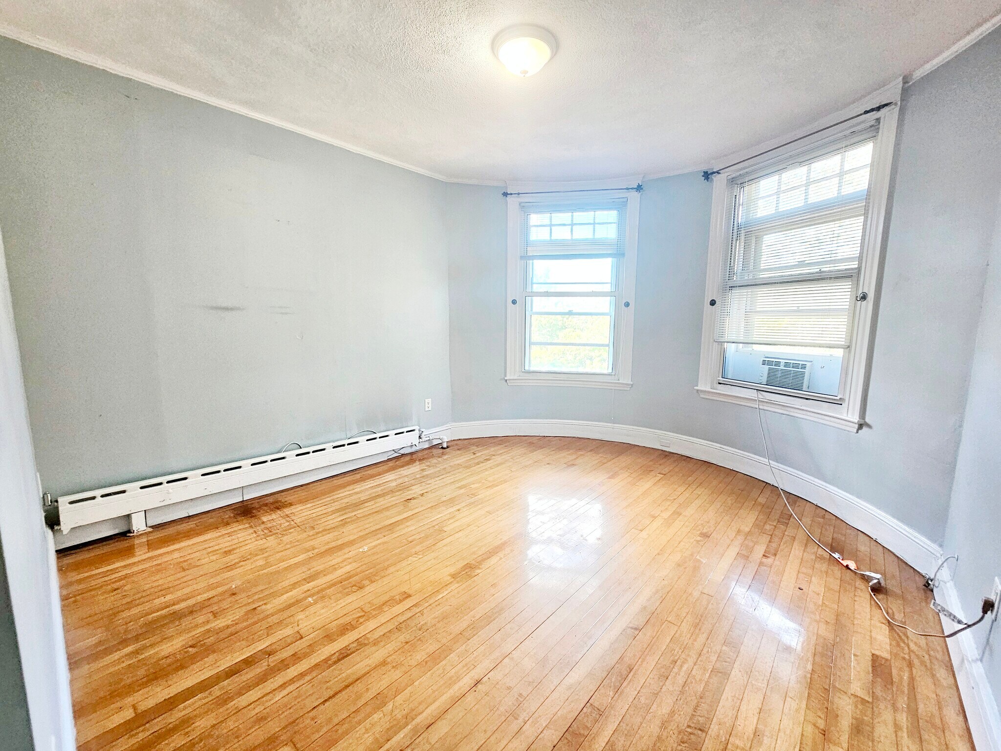 Building Photo - 1793 Beacon St