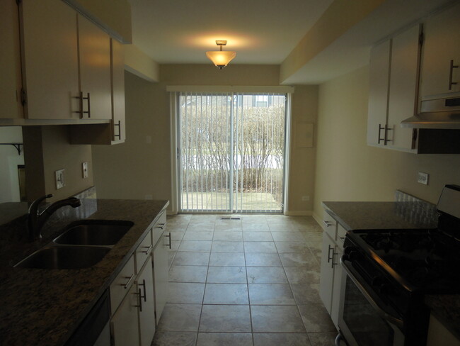 Building Photo - 302 Teak Ln