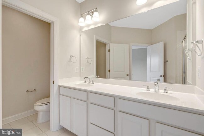 Building Photo - 8854 Orchard Ln