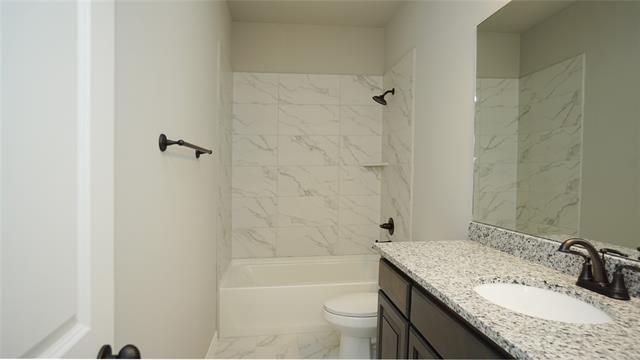 Building Photo - 712 Prairie Creek Dr