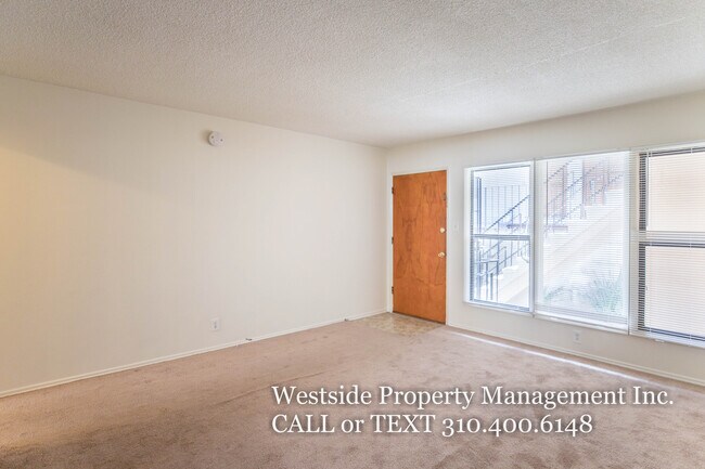 Building Photo - 808 6th St