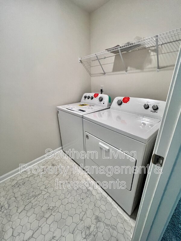 Building Photo - 3120 Winged Elm St