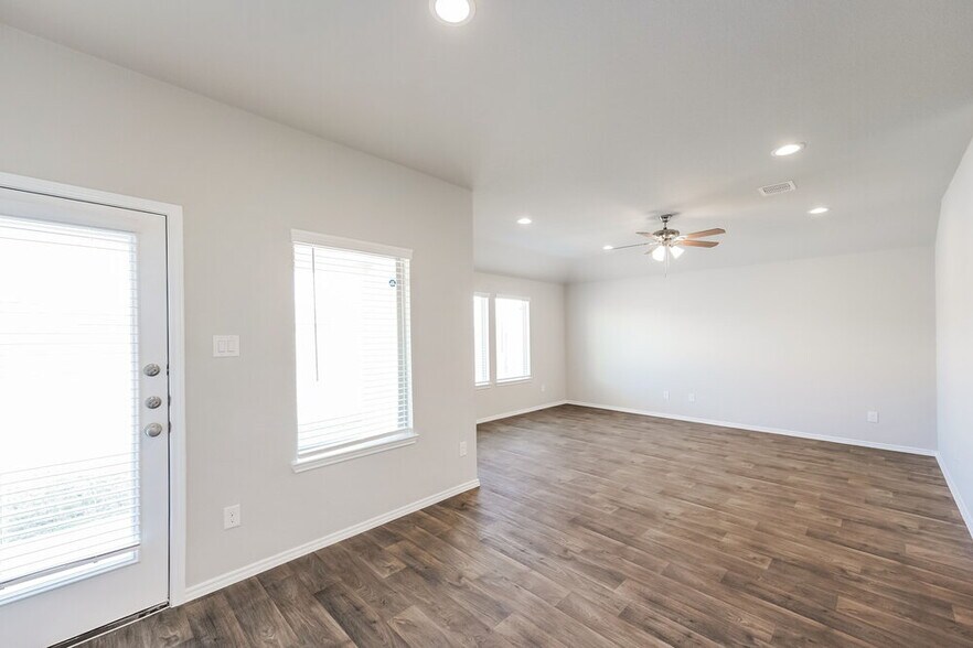 Building Photo - 21302 Brookwood Cres Dr