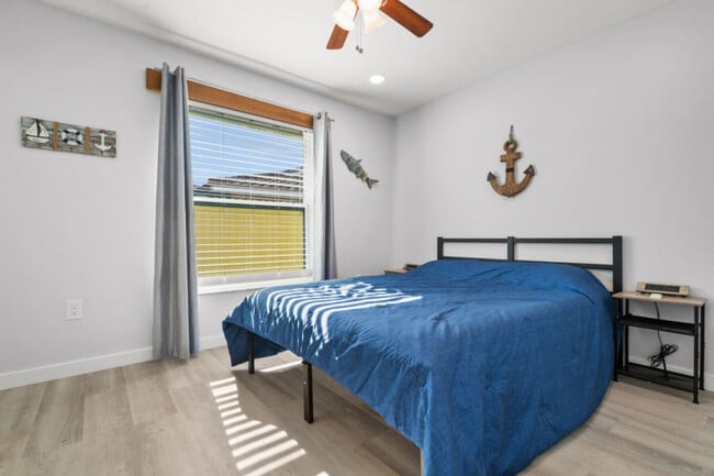 Building Photo - 1019 SE 40th St