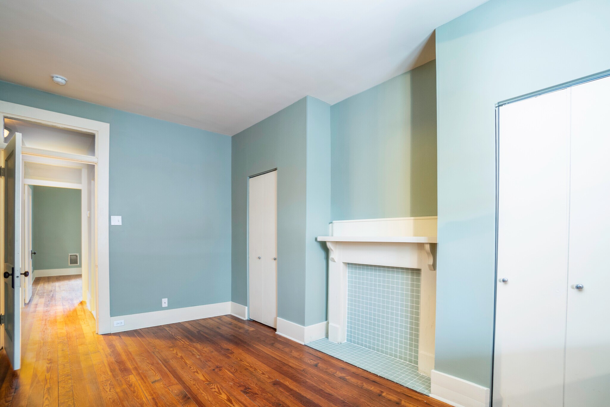 Bedroom - 4121 Davison St