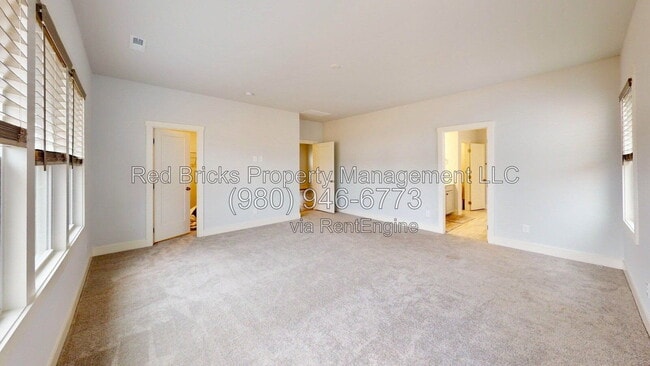 Building Photo - 6129 Alsace Ln
