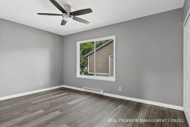 Building Photo - 11104 Grant Way