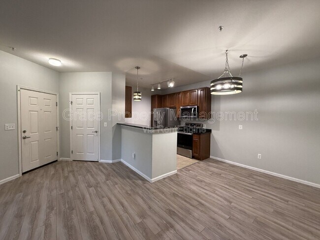 Building Photo - 3035 Blue Sky Cir
