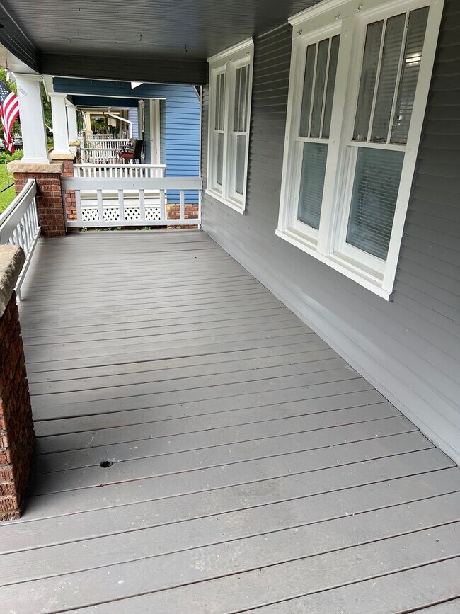 Building Photo - Charming 3-Bedroom/ 1 Bathroom house located in the heart of Topeka
