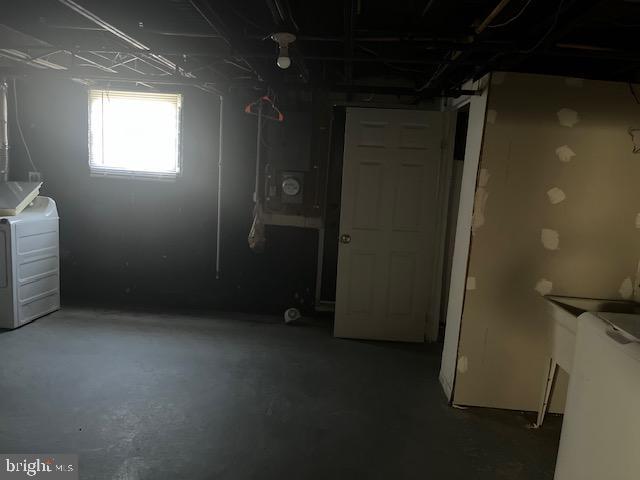 Building Photo - 1622 Lochwood Rd