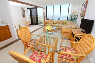 Building Photo - SUNSET SHORES, WAIALUA BEACHFRONT END UNIT