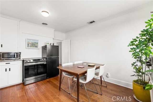 Building Photo - 3436 S Kerckhoff Ave