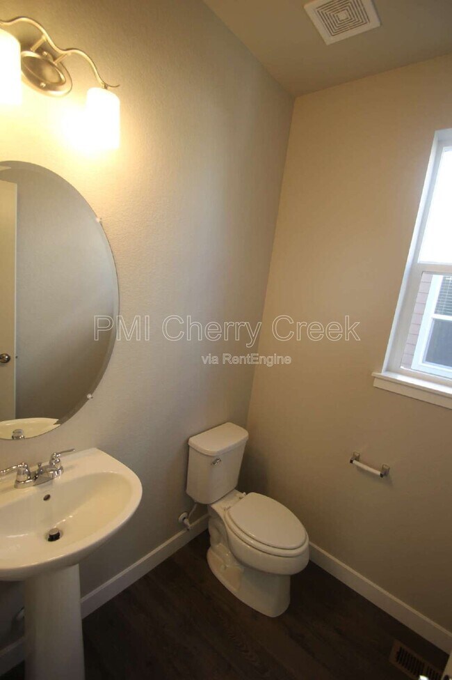 Building Photo - 2406 S Troy Ct