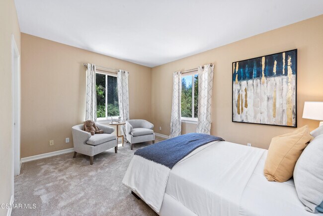 Building Photo - 1074 Deseo Ave