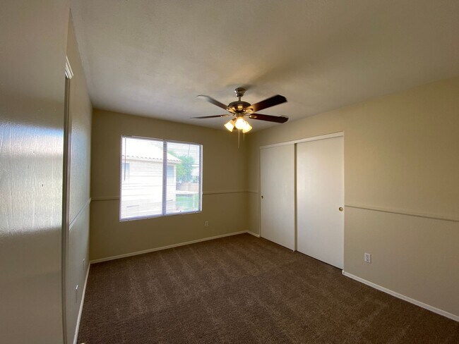 Building Photo - Spacious 4 bedroom home in Peoria!