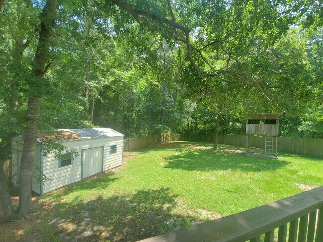 Building Photo - 5090 Summer Ridge Rd