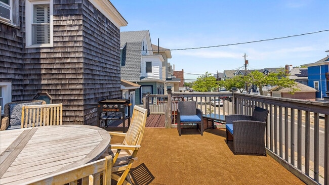 Building Photo - 27 S Oakland Ave