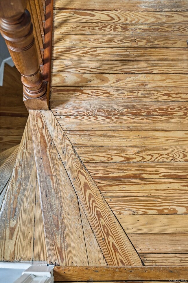 Building Photo - 33 Lydecker St