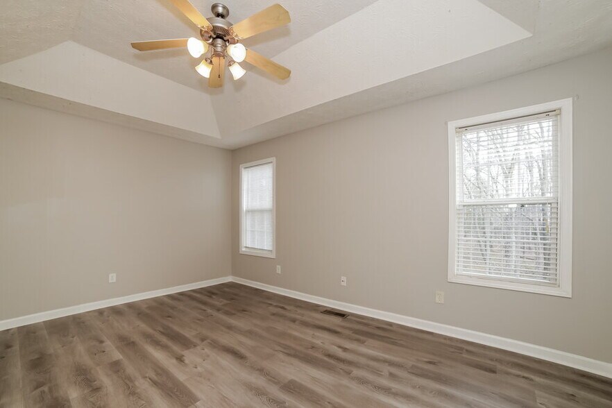 Building Photo - 124 S Winds Dr