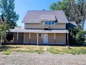Building Photo - Fresh Air Country Living 4 Bedroom, 2.5 bath