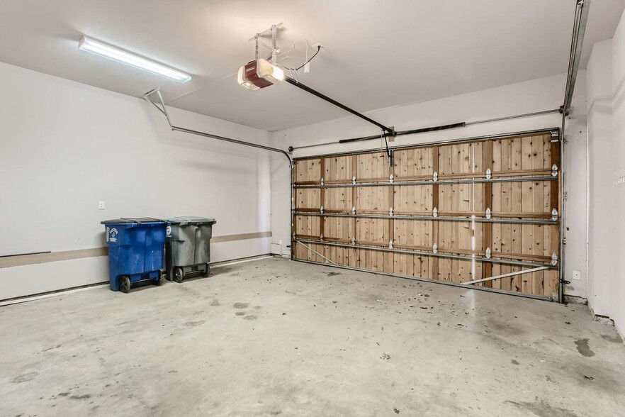 Building Photo - Elegant M Streets - Vickery Place home nea...