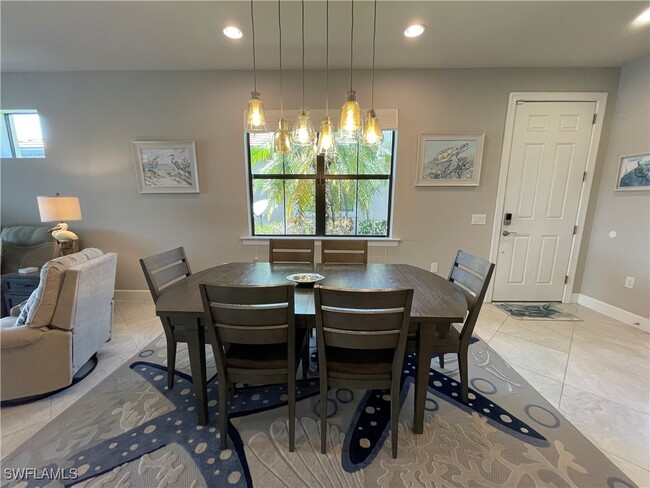 Building Photo - 7627 Jacaranda Ln