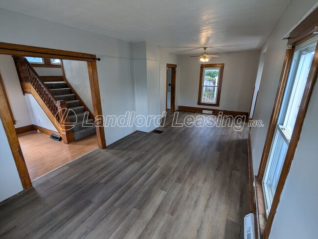 Building Photo - $499 Security Deposit Special!!