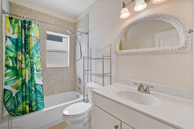 Building Photo - 4011 Tarpon Ave