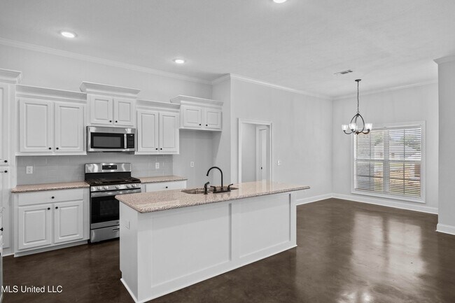 Building Photo - 230 Hemingway Cir