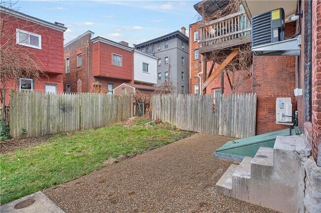 Building Photo - 3219 Kennett Sq